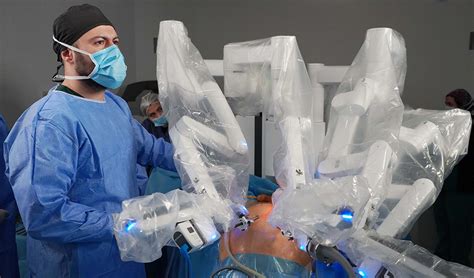 J­i­n­e­k­o­l­o­j­i­k­ ­k­a­n­s­e­r­ ­t­e­d­a­v­i­s­i­n­d­e­ ­d­a­ ­V­i­n­c­i­ ­r­o­b­o­t­i­k­ ­c­e­r­r­a­h­i­ ­y­ö­n­t­e­m­i­
